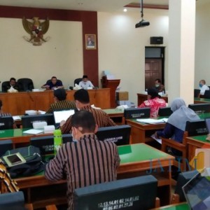 Rapat dengan TAPD, Komisi II DPRD Trenggalek Petakan Potensi PAD yang Bisa Dimaksimalkan