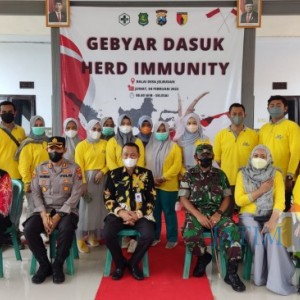 Apresiasi Masyarakat dan Pemdes, Puskesmas Dasuk Gelar Gebyar Herd Immunity