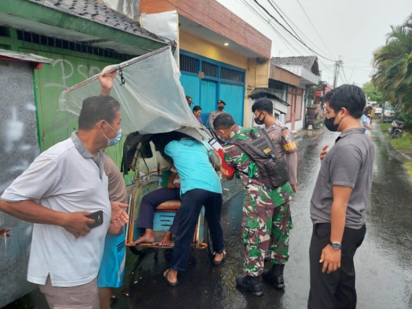 Terlihat Tidur di Atas Becak, Tukang Becak di Blitar Ternyata Meninggal Akibat Serangan Jantung