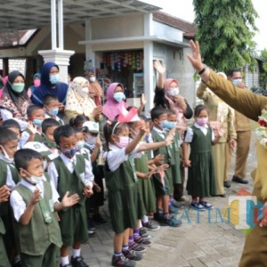 Gresik Masuk Level 2: PTM 50 Persen, TK-PAUD-KB Belajar di Rumah