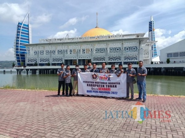 HPN 2022: PWI Tuban Kunjungi di Masjid Al Alam Kendari