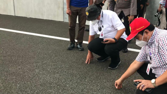 Tim Kompolnas saat melakukan evaluasi dan cek kesiapan Mandalika Internasional Street Circuit (Foto: Dokumentasi Tim Evaluasi untuk JatimTIMES)