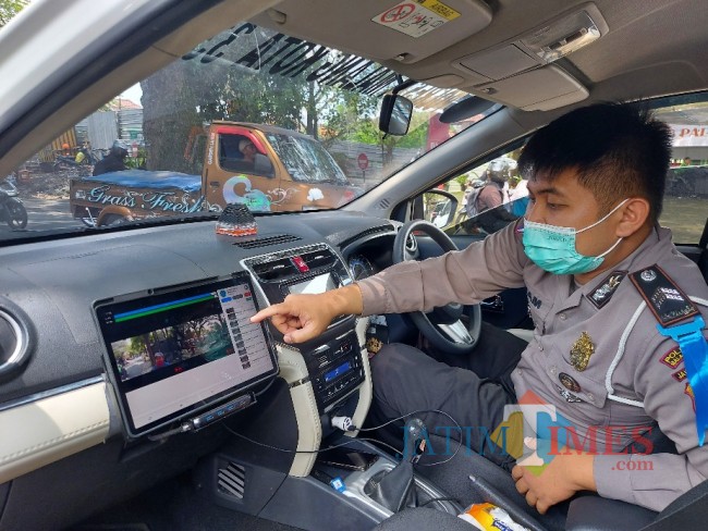 Menunjukkan sistem kerja dari Mobil INCAR. 