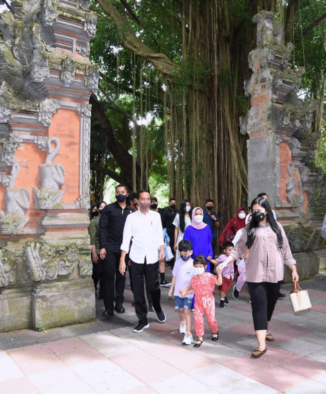 Presiden RI Joko Widodo liburan.