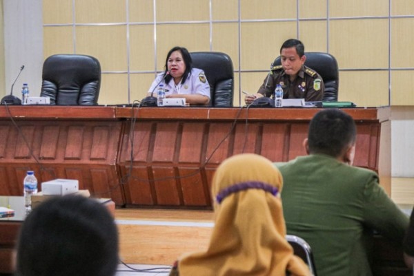 Kegiatan tersebut menghadirkan dua narasumber, yakni Wahyu Wasono dari Kejaksanaan Negeri Kota Kediri dan IPDA Hery Purnomo dari Polres Kediri Kota. (Foto: Dok. Istimewa)