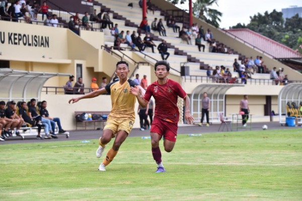 Persik Kediri saat bertanding melawan Dewa United.(foto : istimewa)