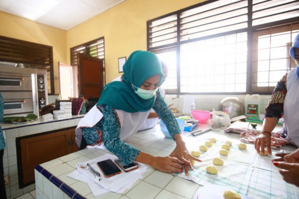 Pengukuhan Ferry Silviana Feronica yang biasa disapa Bunda Fey akan berlangsung pada 25 Juni 2022 di Pasar Setonobethek, Kota Kediri. (Foto: Dok. Istimewa)