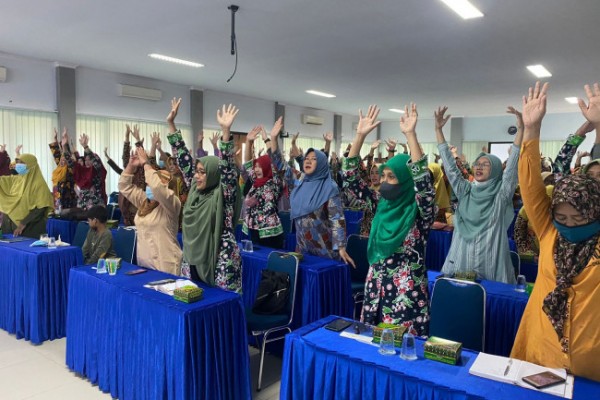 Sebanyak 135 orang guru PAUD, Kelompok Bermain (KB), Taman Penitipan Anak (TPA), Satuan PAUD Sejenis (SPS) hadiri dan simak Sosialisasi Kurikulum Merdeka Belajar Jenjang PAUD, Jumat (24/6) yang diadakan Dinas Pendidikan Kota Kediri. (Foto: Dok. Istimewa)