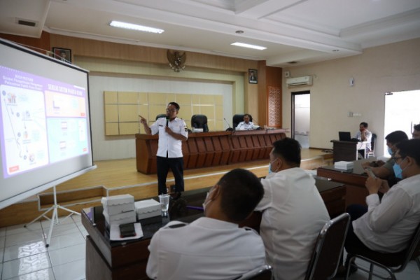 Sebagai upaya mengoptimalkan pelayanan, Pemerintah Kota Kediri melalui Dinas Komunikasi dan Informatika menyelenggarakan kegiatan Monitoring dan Evaluasi Layanan Pengaduan Masyarakat. (Foto: Dok. Istimewa)