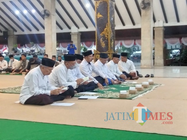 Kegiatan Dzikir dan Doa Bersama dalam rangka Hari Jadi ke-1262 Kabupaten Malang.(Foto: Riski Wijaya/MalangTIMES).