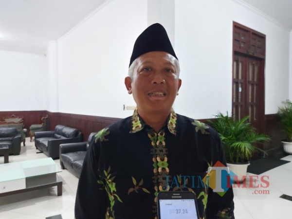 Wakil Ketua II DPRD Kota Malang Asmualik saat ditemui di Gedung DPRD Kota Malang, Selasa (13/12/2022). (Foto: Tubagus Achmad/JatimTIMES)