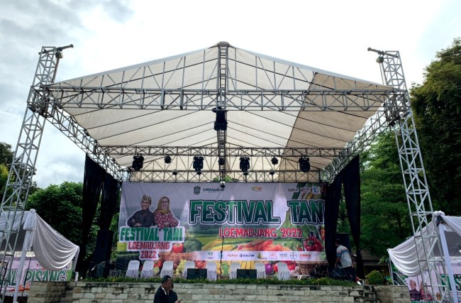 Panggung Festival Tani Loemadjang 2022 (foto: istimewa) 