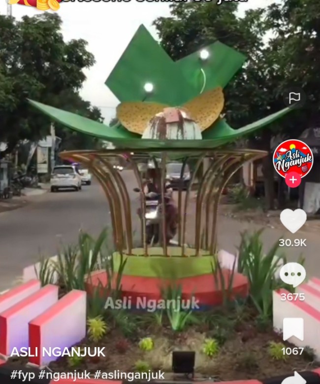 Tugu pecel Nganjuk