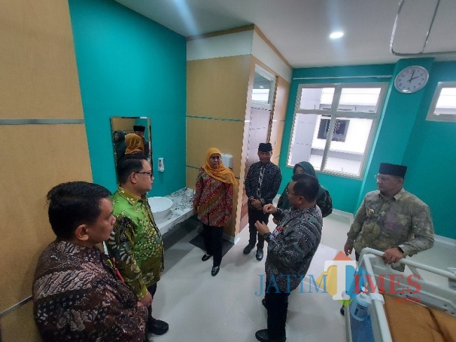 Peninjauan.