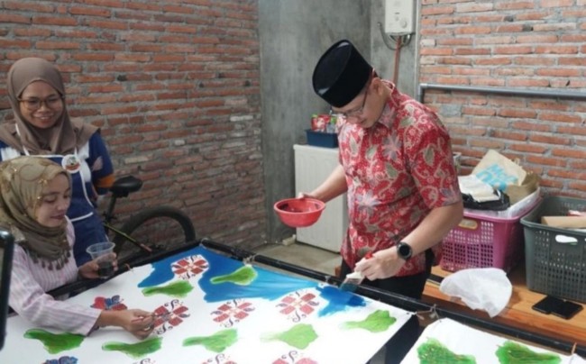 Membatik 