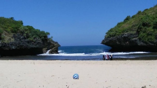 Pantai Sedahan. (Foto : Istimewa)