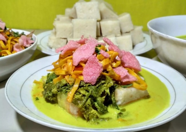 Gulai Paku.
