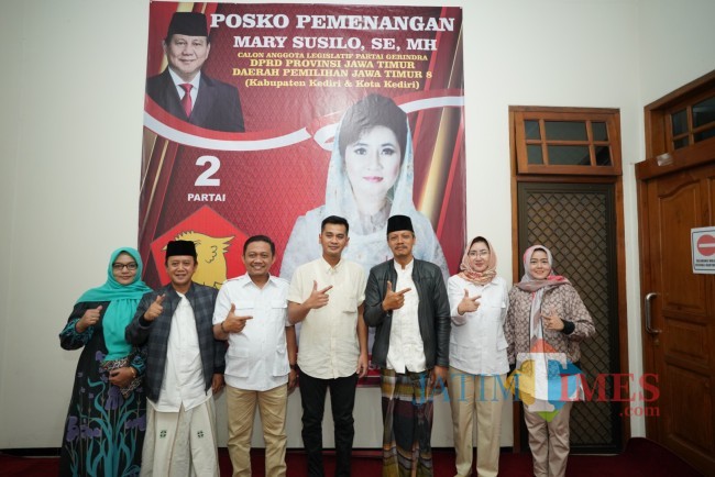 Peresmian posko pemenangan Prabowo Presiden. Foto : (Bams Setioko/JatimTIMES)