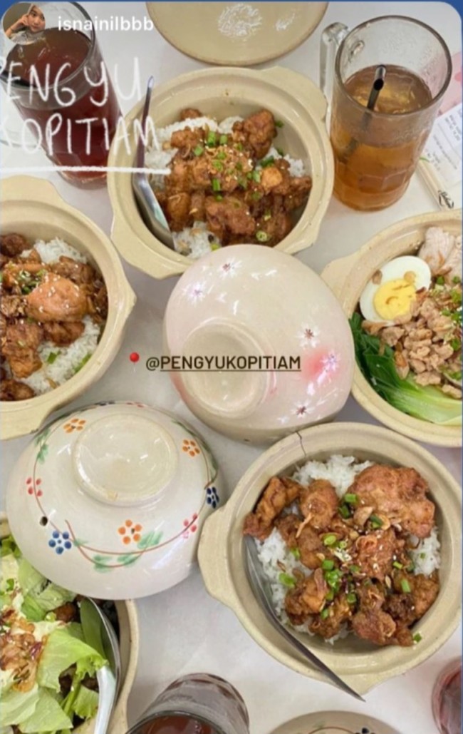 Menu makanan di Pengyu Kopitiam. (Foto: Instagram)