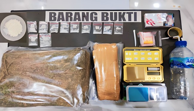 Barang bukti narkoba.