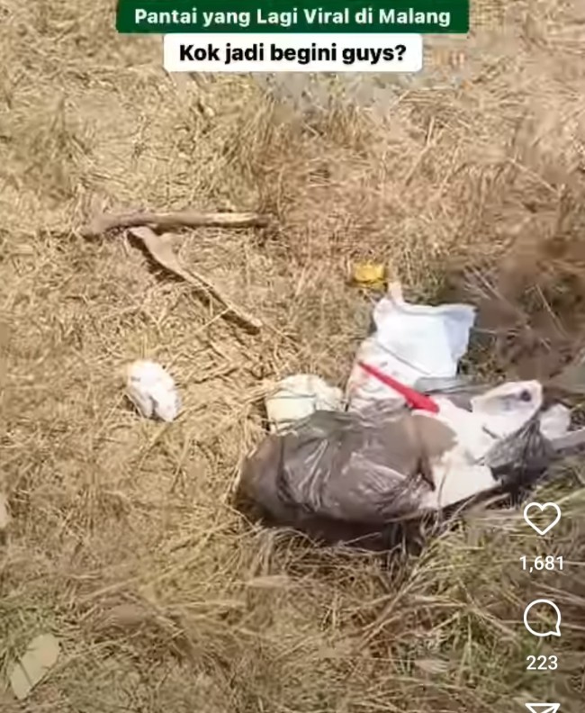 Terlihat beberapa sampah bekas bungkus nasi yang berada di sekitaran pantai. (Foto: @aboutjawatimur)