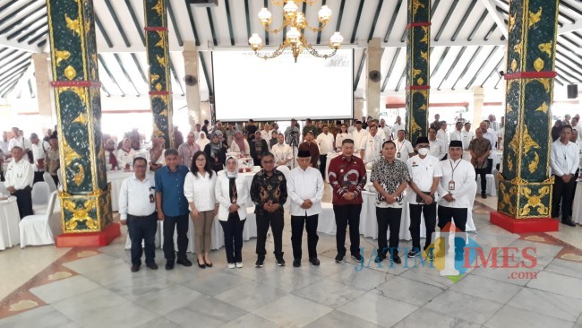 Foto bersama.