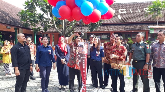 Peluncuran buku saku edukasi penyakit jantung bawaan.
