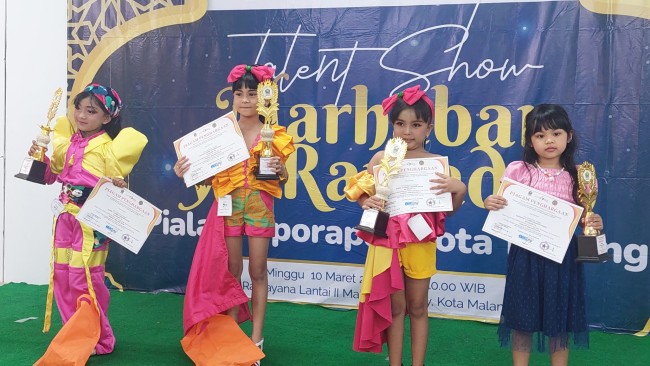 Pemenang kategori TK Fashion Show. (Foto: Binti N Rosidah/JatimTIMES)