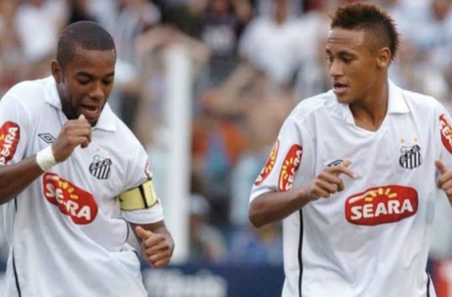 Robinho (kiri) saat menjadi kapten Santos FC dan bermain bersama Neymar muda (foto: istimewa)
