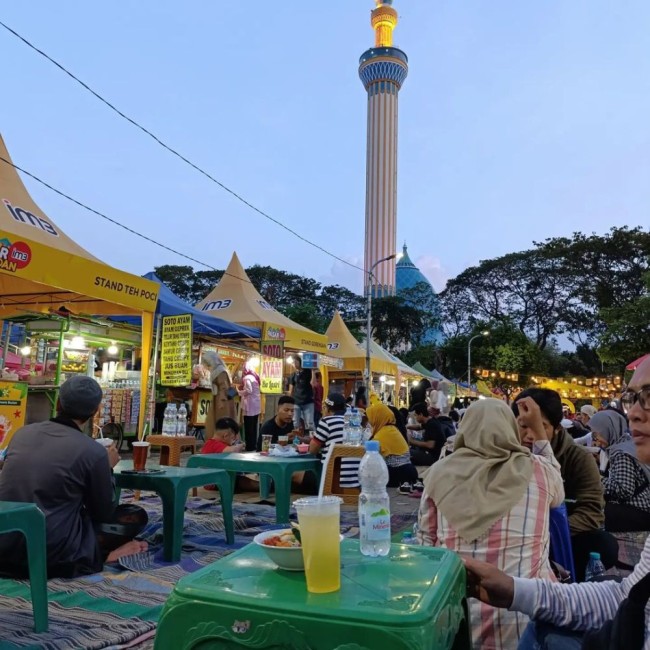 Pasar Ramadan Masjid Al-Akbar Surabaya