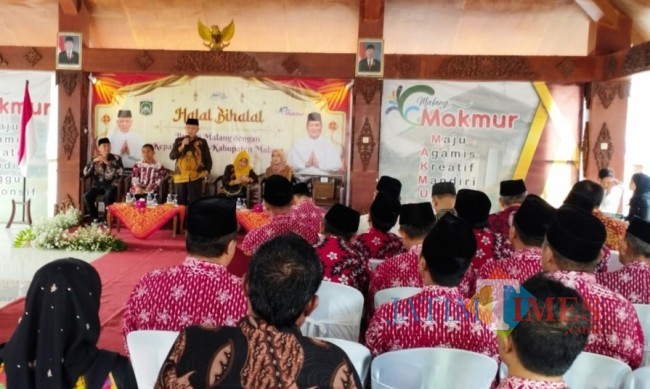 Momen halal bihalal di Kecamatan Gondanglegi (foto: Hendra Saputra/JatimTIMES)