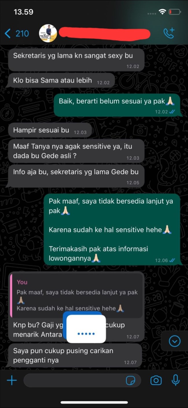 Rekruter bertany soal ukuran payudara kepada pelamar kerja. (Foto: LinkedIn)