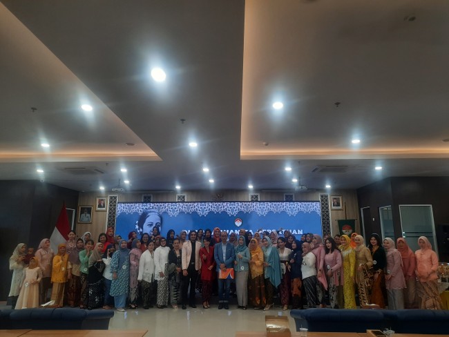 Serunya Jemursari Fashion Week di Kantor BKD Jatim.