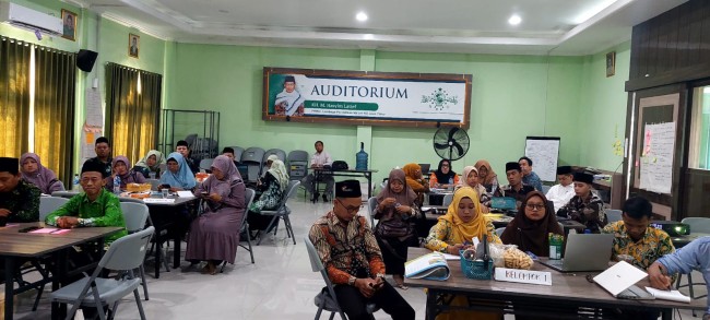 Suasana Pelatihan Pengembangan Sekolah Unggulan. (Foto: istimewa)