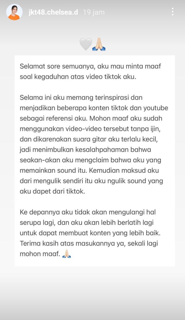Klarifikasi dan permintaan maaf Chelsea JKT 48. (Foto @jkt48.chelsea.d) 