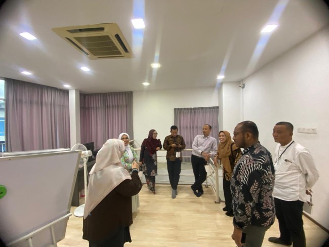 Kunjungan UB dan Unisma di industri kosmetik yang berbasis di Kinibalu, Sabah, Malaysia. (Foto: istimewa)