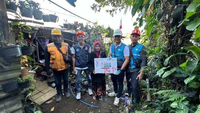 Penerima manfaat bantuan PLN Malang ibu Puji Astuti Batu. (Foto istimewa) 