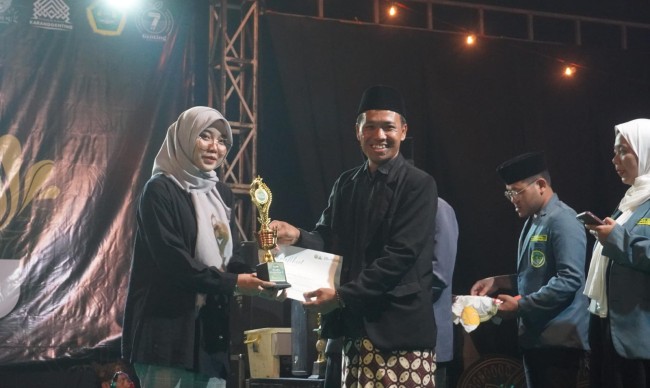 Foto bersama pemenang Lomba Banjari Piala Sekarbanjar. (Foto: Dok. Lesbumi)