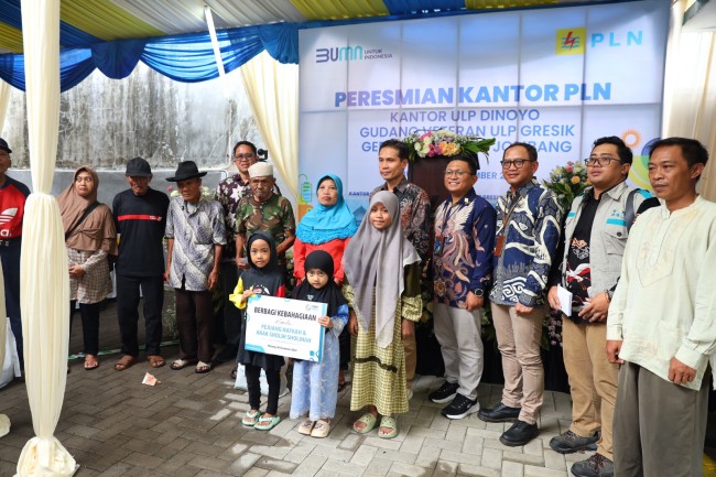 Pemberian bantuan kepada 26 dhuafa di kawasan Jalan Pandan melalui Yayasan Baitul Mal YBP PLN. (Foto: istimewa)