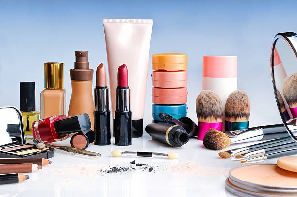 Make-up dan skincare. (Foto: iStock) 