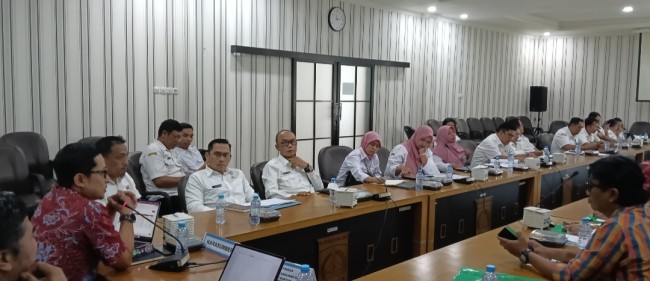 Suasana rapat kajian Pansus LKPJ Komisi III DPRD Kab. Malang. (Foto: istimewa)