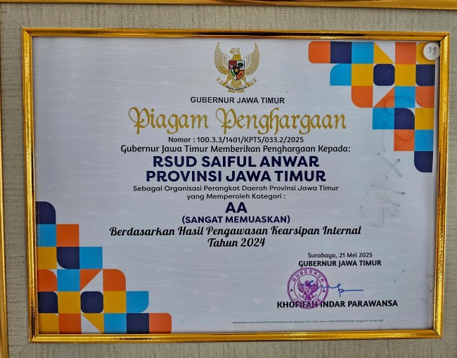 Piagam penghargaan Penilaian Pengawasan Kearsipan Internal Provinsi Jawa Timur tahun 2025 RSSA yang memperoleh predikat AA. (Foto: istimewa)