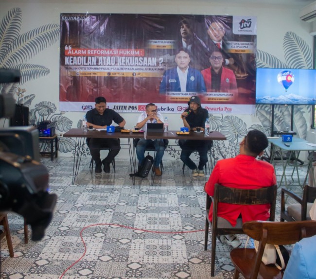 Suasana kajian bertajuk Alarm Reformasi Hukum di Banyuwangi, Selasa (20/5/2025). (Foto: istimewa)