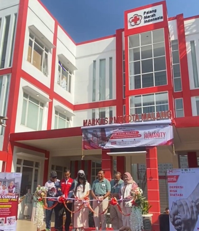 Simbolis peresmian Poli Psikologi di Klinik Pratama PMI Kota Malang. (Foto: istimewa)