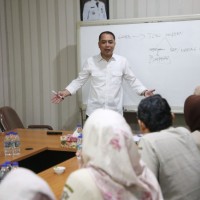Genjot PAD Parkir, Pemkot Surabaya Implementasikan Sistem Tap di Kafe, Restoran Hingga Hotel