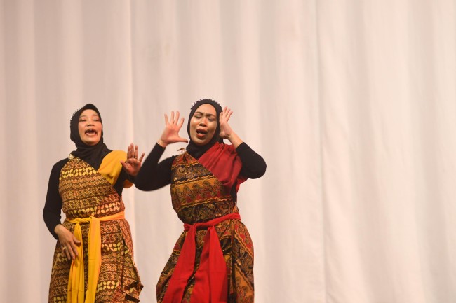 Para pemain yang menjadi dayang Dewi Anjarwati. (Foto: istimewa)