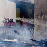 Rumah Nenek 60 Tahun di Panarukan Ludes Terbakar, Api Merembet ke Sekolah