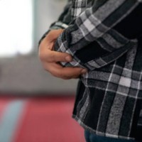 Salat Namun Pikirannya ke Mana-mana, Apakah Masih Sah? Ini Kata Buya Yahya
