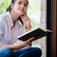 6 Rekomendasi Buku Novel Terbaik, Langsung Baca Yuk!