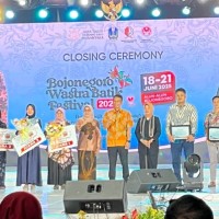 Jember Raih Juara 1 di Pameran Bojonegoro Wastra Batik Festival, Kadiskopum Ajak Pembatik Pertahankan Kualitas Produk